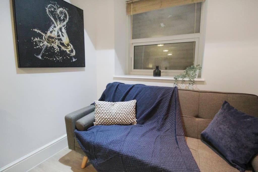 Spacious 1 Bed Apartment 1 Minute Walk From Square Nottingham Eksteriør billede