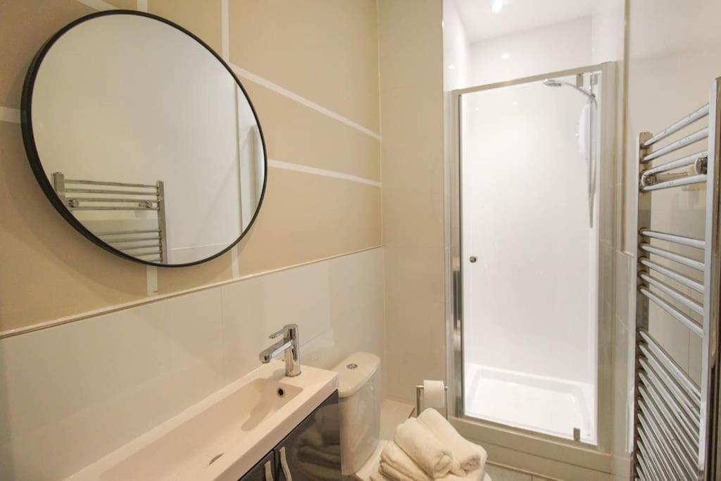 Spacious 1 Bed Apartment 1 Minute Walk From Square Nottingham Eksteriør billede